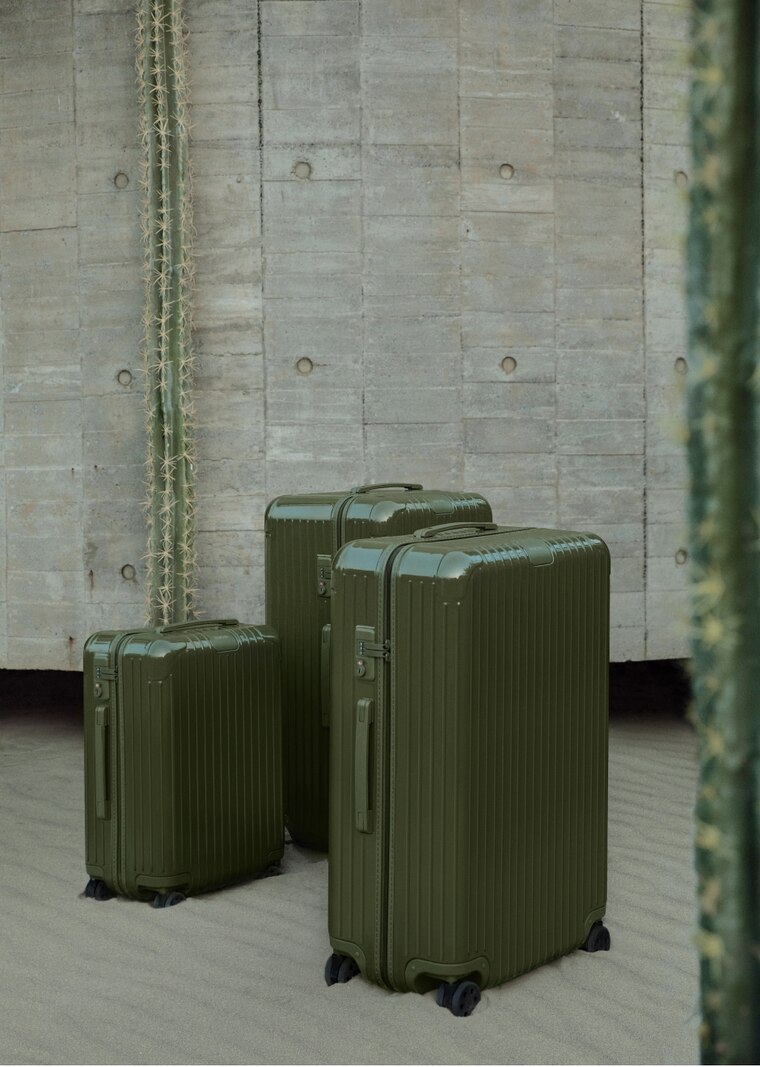 砂漠からインスピレーションを得たエッセンシャルの新色 Rimowa