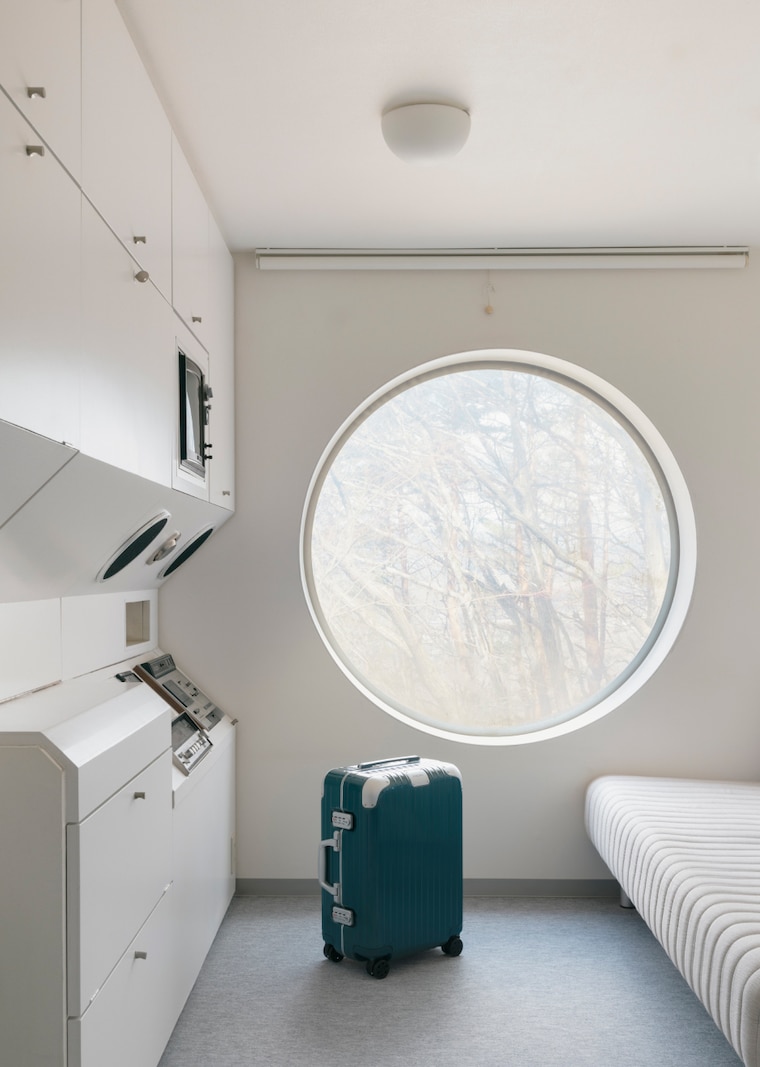 Hybrid Cabin Steel Blue