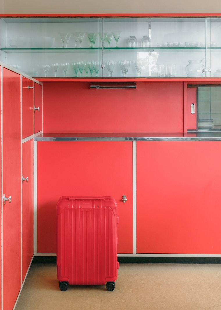 Essential Cabin Red
