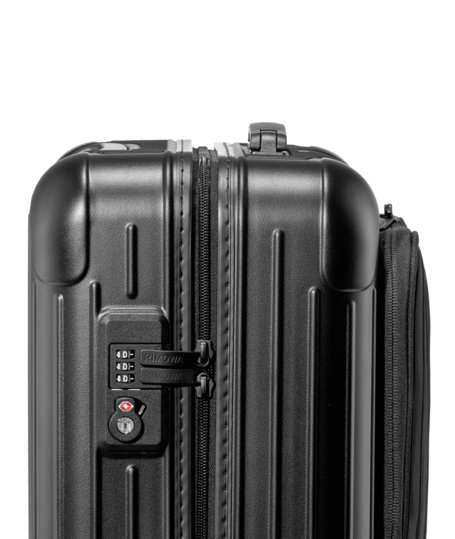 essential sleeve rimowa