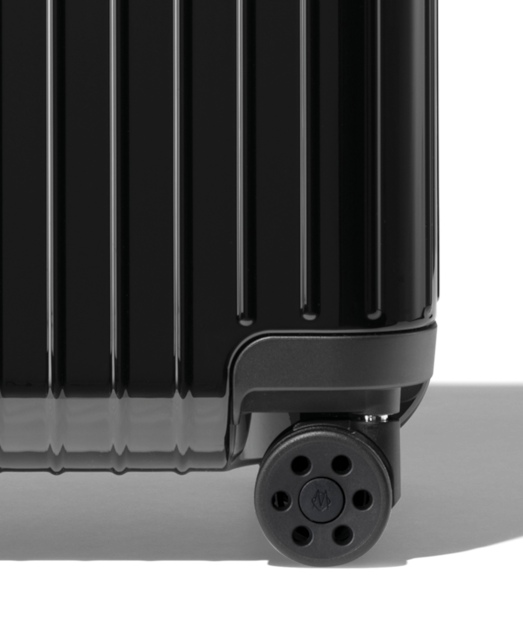 RIMOWA - Simplicity is a statement with the RIMOWA Original Cabin in  black.⁣⁣⁣⁣