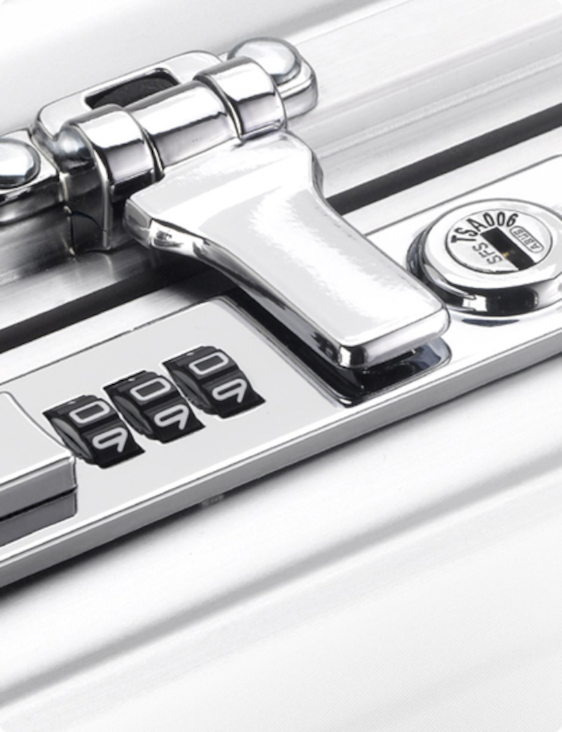 RIMOWA - In 2008, the product range is extended again: Now there