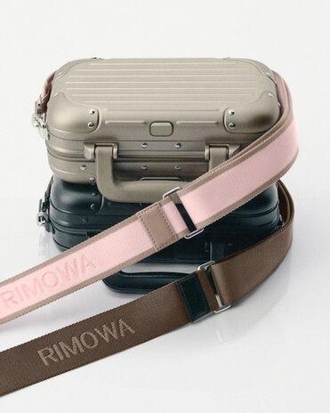 Imagen de un Orifginal Bag 16 de RIMOWA con correas de RIMOWA