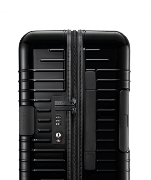 Lightest rimowa 2025 carry on