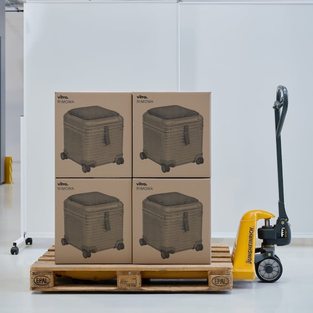 Picture of Vitra packaging Picture of Vitra packaging