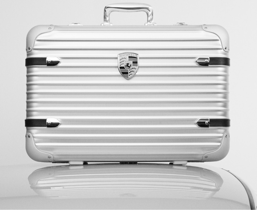 High-Quality Luggage, Suitcases  Bags | RIMOWA