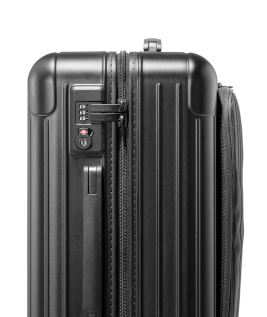 Essential Sleeve Cabin Carry On Suitcase Black RIMOWA