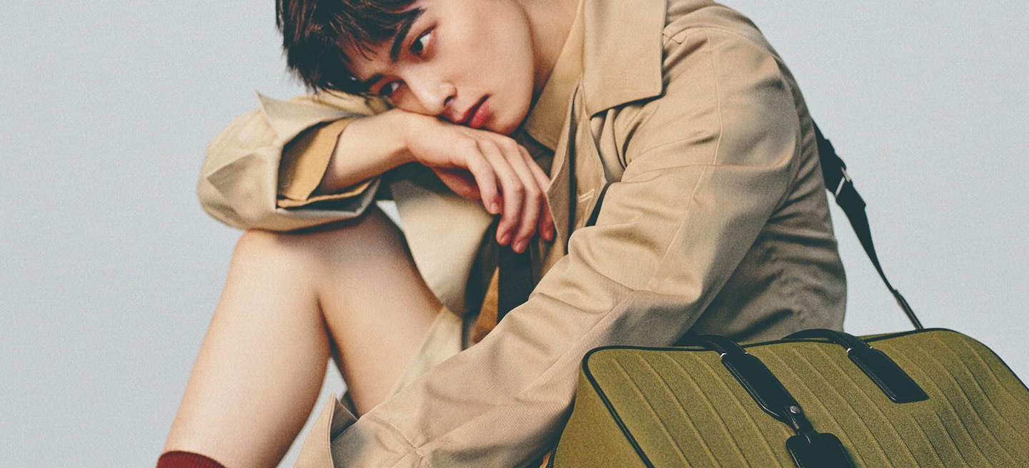 FROM BACKPACKS TO WEEKENDER BAGS, EUN WOO CHA REVEALS RIMOWA'S NEWEST TRAVEL TOOLS FOR GQ KOREA.