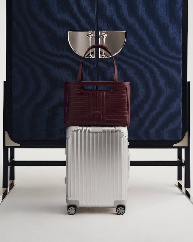 Designer Shopping Bag for Travel - The RIMOWA Groove Shopping Bag