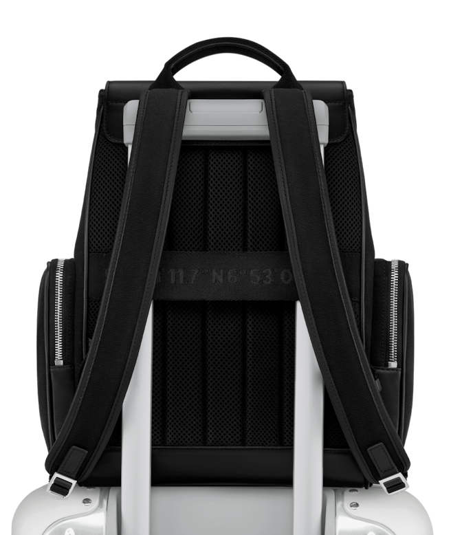 Never Stillフラップ バックパック レザー & キャンバス ブラック | RIMOWA Never Stillフラップ バックパック レザー & キャンバス ブラック | RIMOWA