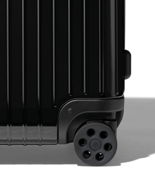 Essential Trunk Plus Large Lightweight Suitcase | gloss black | RIMOWA