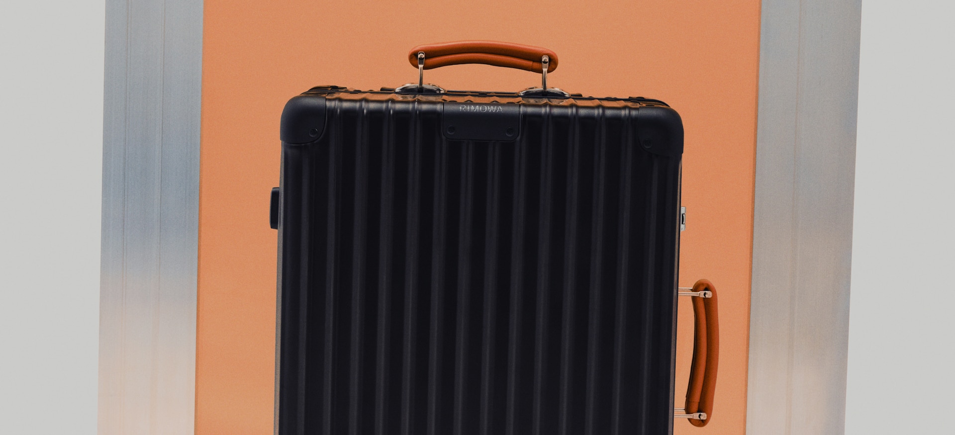 Build your own RIMOWA suitcase