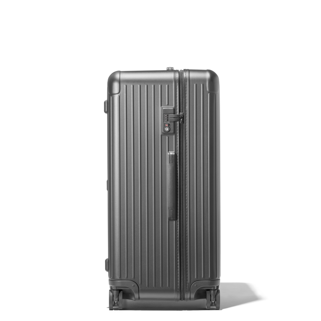 Essential Trunk Plus Large Suitcase | Matte Black | RIMOWA