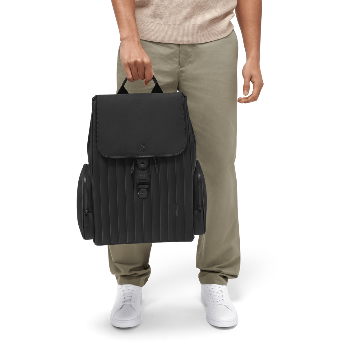 Never Still - ナイロン Flap Backpack Large Never Still - ナイロン Flap Backpack Large