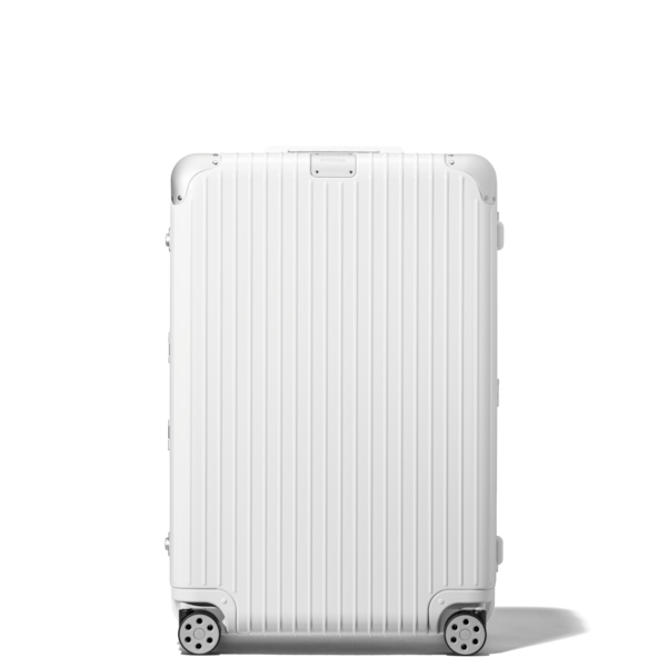 rimowa essential trunk price