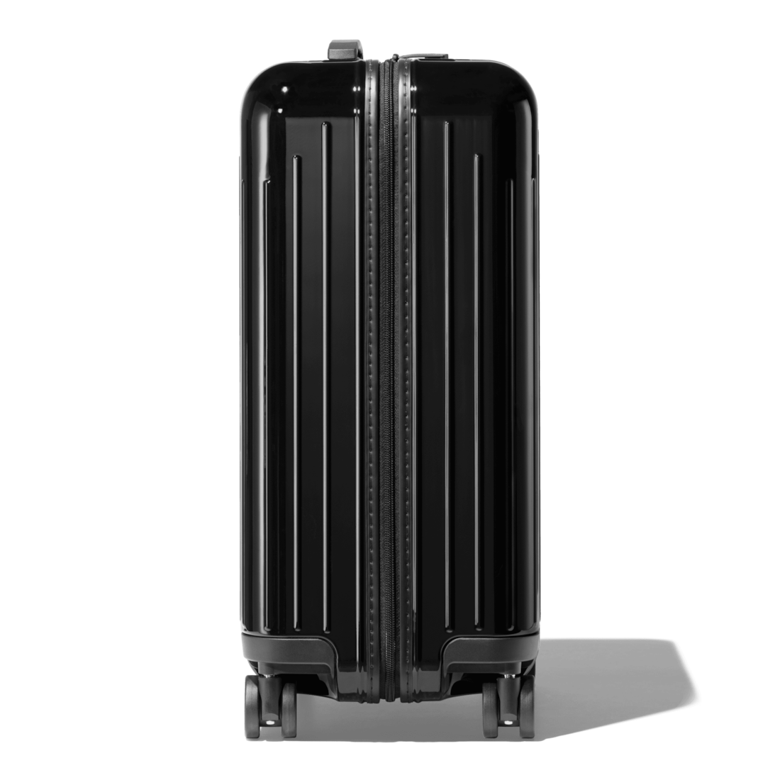 RIMOWA - Simplicity is a statement with the RIMOWA Original Cabin in  black.⁣⁣⁣⁣