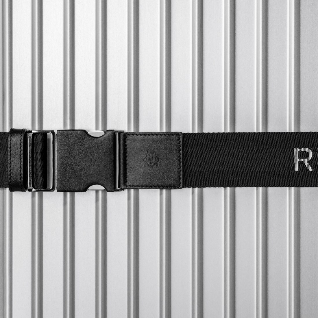 rimowa luggage strap