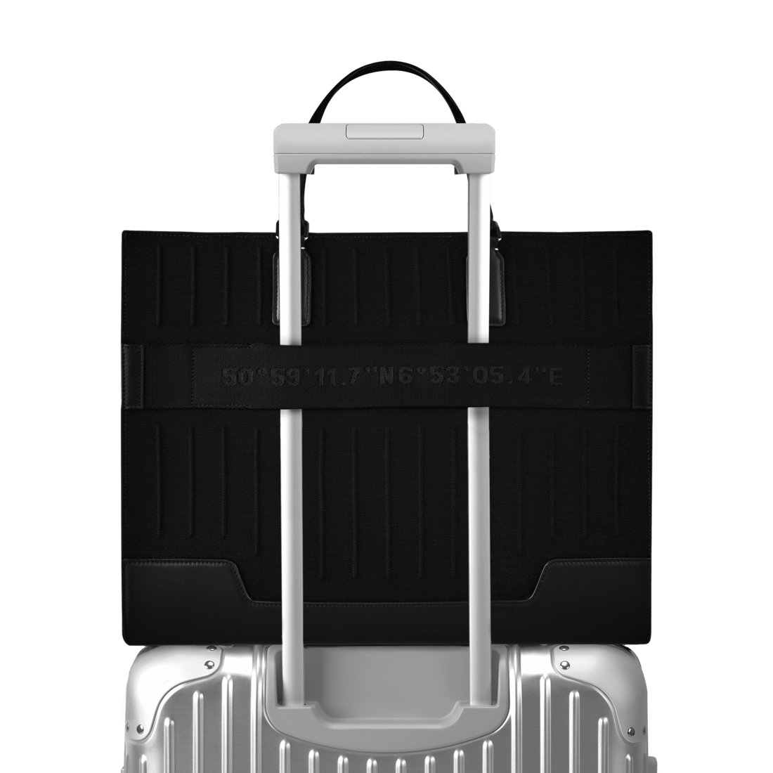 Never Still Tote Bag in Black | RIMOWA