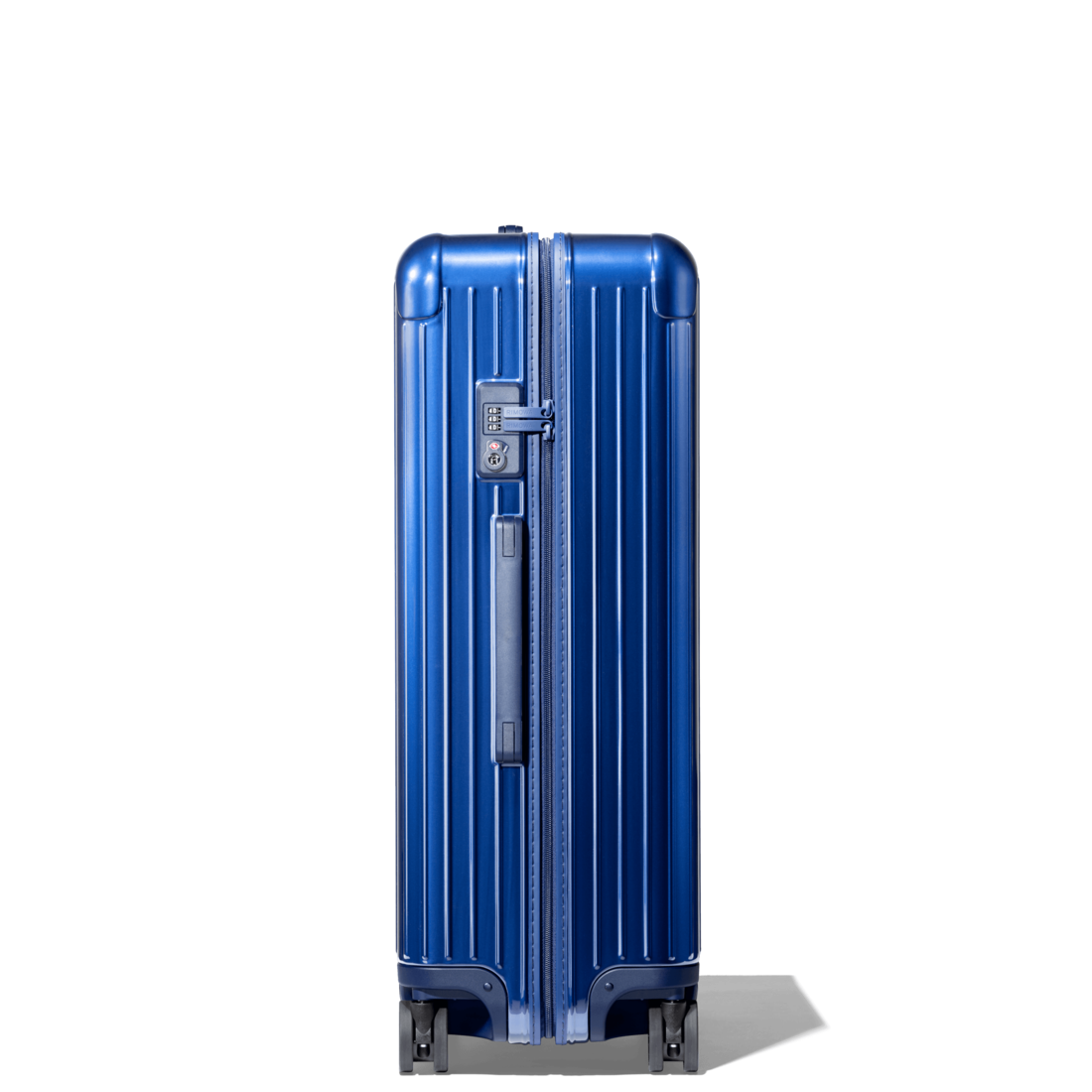 Check-In L - Essential