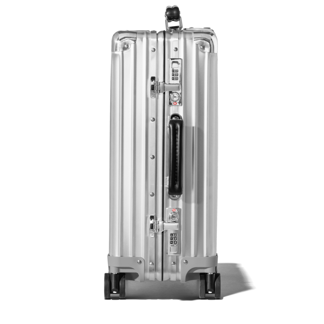 Classic Cabin S Aluminum Small Carry On Suitcase Silver Rimowa