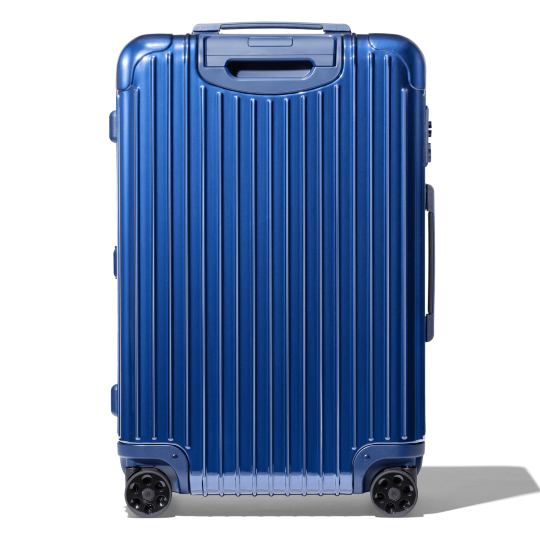 rimowa essential m