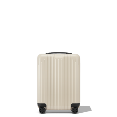 Rimowa Check-In L Essential Lite Review – Lightweight and