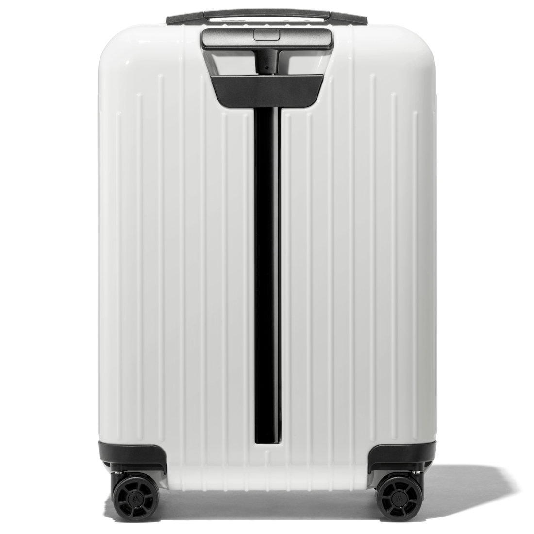 rimowa essential lite cabin price