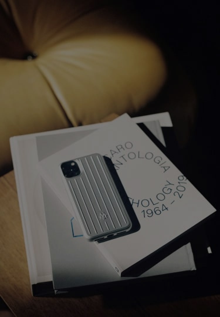 rimowa cell phone case