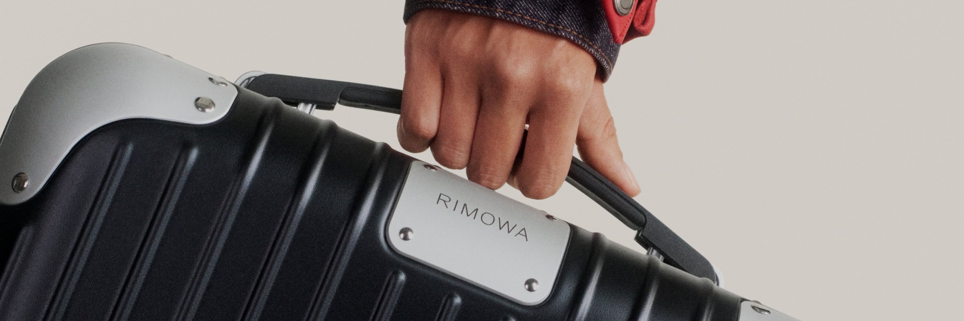 Hybrid Suitcase Collection