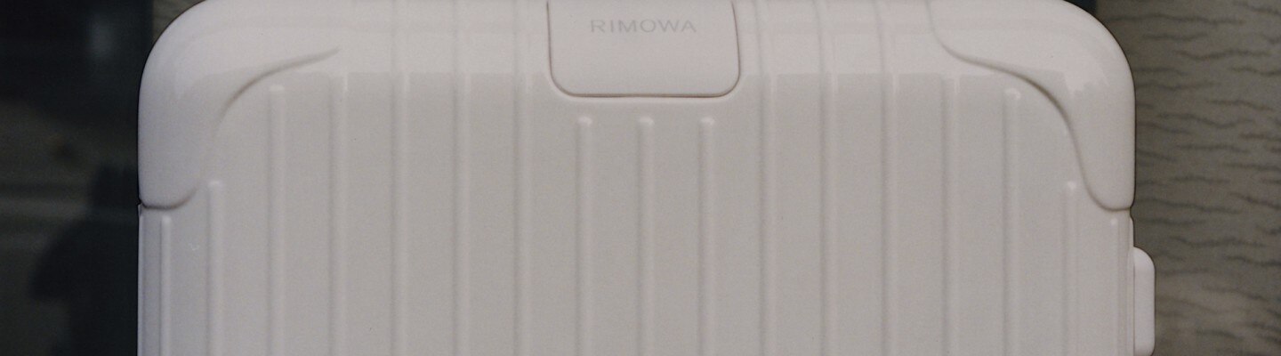 ポリカーボネート製スーツケース・バッグ・アクセサリー | RIMOWA