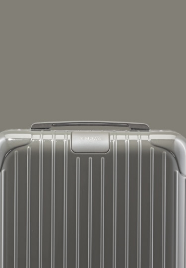 rimowa hard shell luggage
